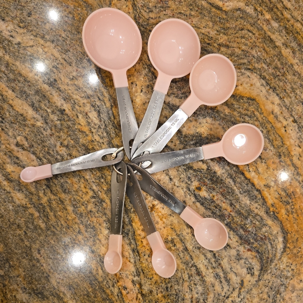 Pink Measuring Spoon Set